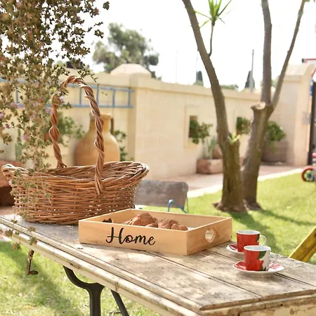 Luis Guest house *
