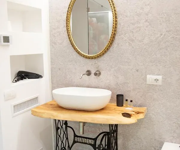 Luis בית הארחה 4*