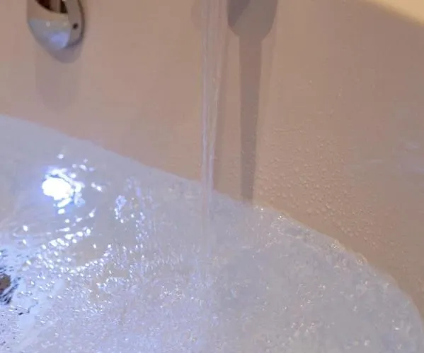 Luis בית הארחה 4*